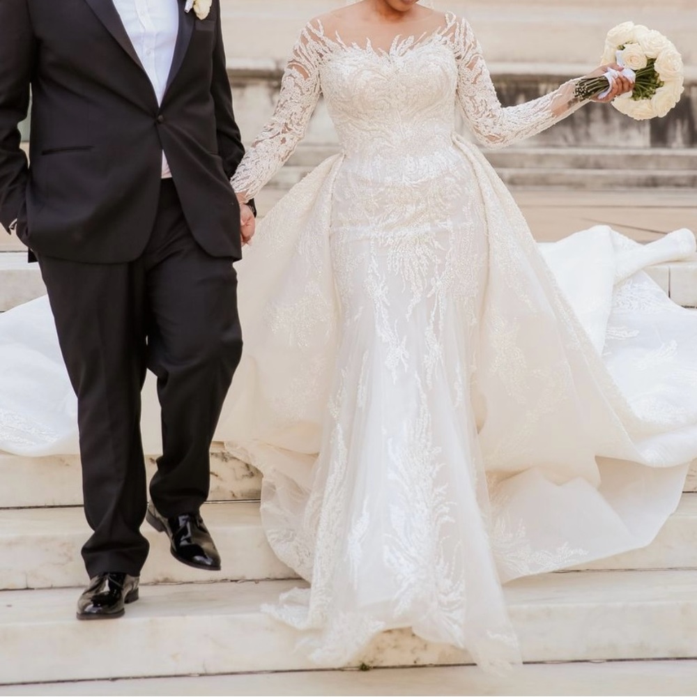 Wedding dress